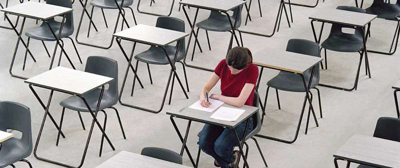 IELTS mi TOEFL mı Yoksa PTE mi? Hangi Sınava Girmeliyim? Farkları Nelerdir?