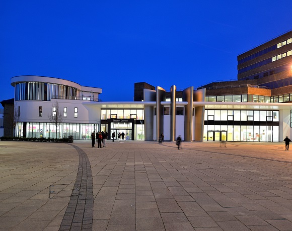 Huddersfiled Üniversitesi